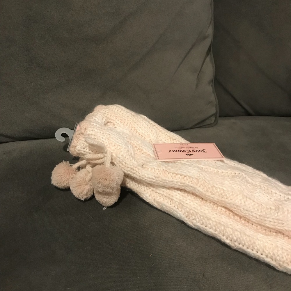Juicy Couture Slipper/Sock - Picture 3 of 3